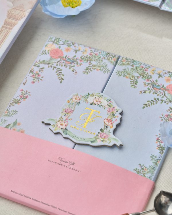 Photo-69 Trifold 20x16